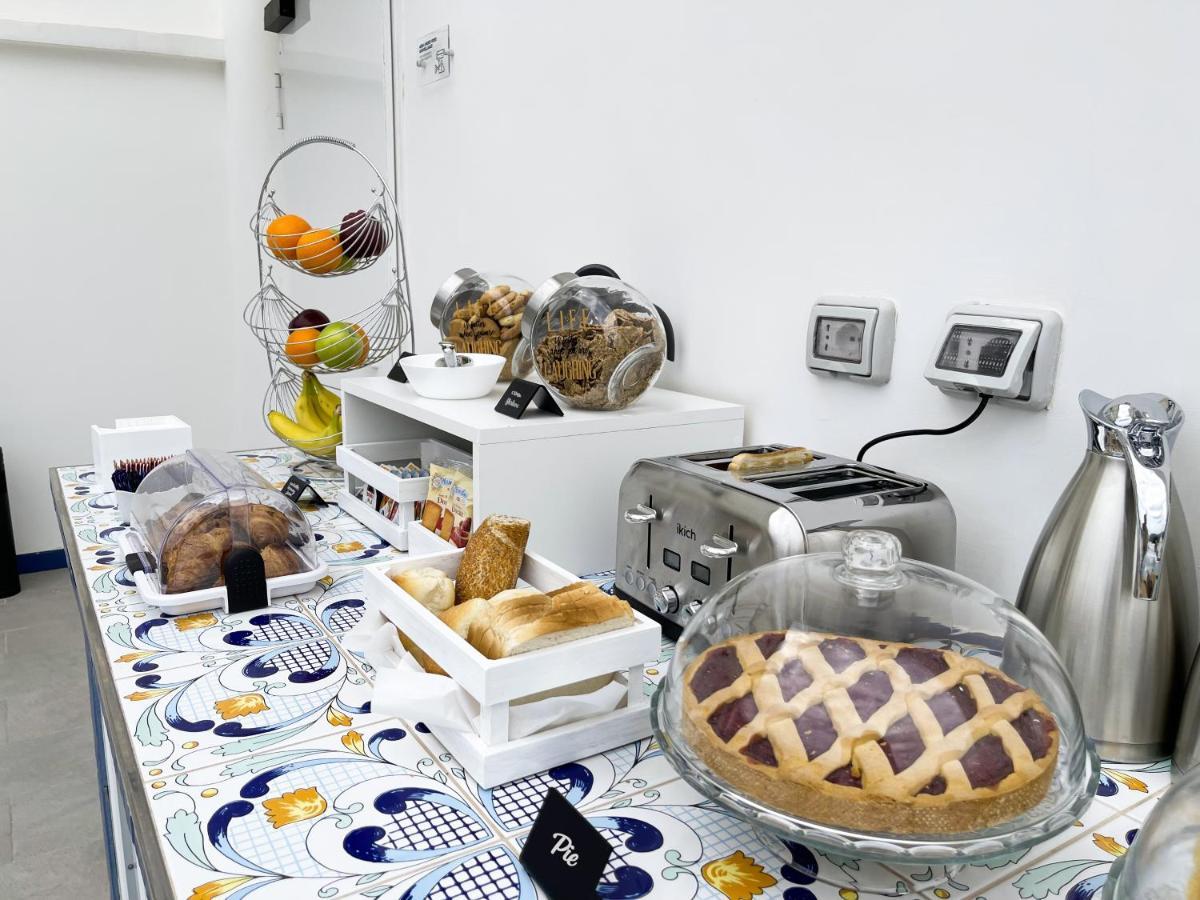 Villa Gabriella - Rooms & Breakfast Sant'Agnello Eksteriør billede